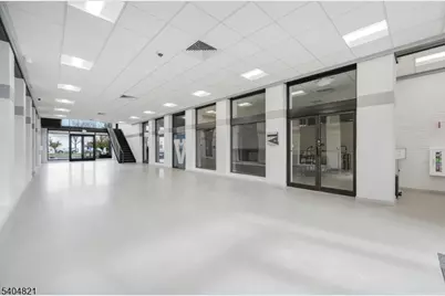 1 Lethbridge Plz, Mahwah, NJ 07430 - Photo 17