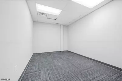 1 Lethbridge Plz, Mahwah, NJ 07430 - Photo 3