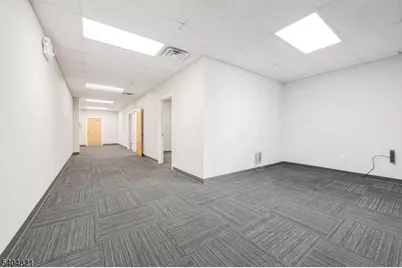 1 Lethbridge Plz, Mahwah, NJ 07430 - Photo 7