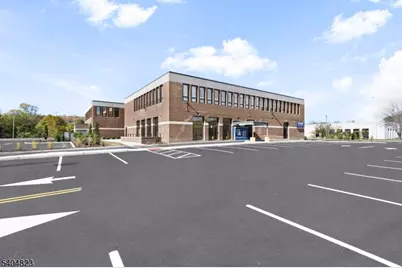 1 Lethbridge Plz, Mahwah, NJ 07430 - Photo 15