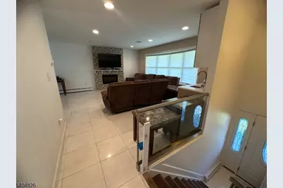 9 Holly Rd, Woodbridge Township, NJ 08830 - Photo 17