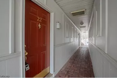 22 Amberly Ct, Franklin Township, NJ 08823 - Photo 3