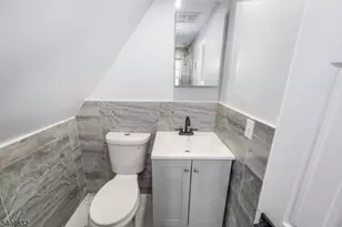 662 Mt Prospect Ave, Newark, NJ 07104 - Photo 13