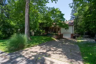 29 Walker Dr, Ringwood, NJ 07456 - Photo 21