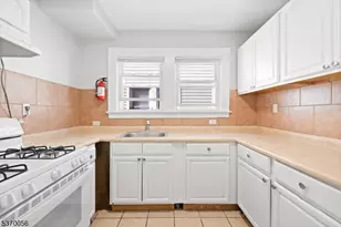 296 N Maple Ave, East Orange, NJ 07017 - Photo 9