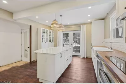 55 Roosevelt Ave, West Orange Township, NJ 07052 - Photo 9