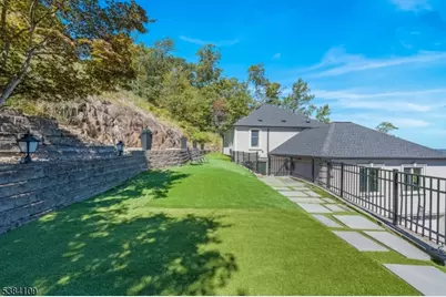 207 Eileen Dr, Cedar Grove, NJ 07009 - Photo 23