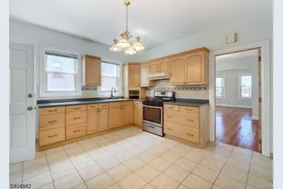 210 Maple Ave, Linden, NJ 07036 - Photo 11