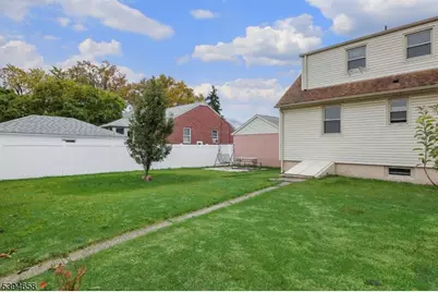 825 Dennis Pl, Linden, NJ 07036 - Photo 23