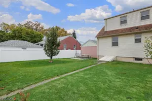 825 Dennis Pl, Linden, NJ 07036 - Photo 23