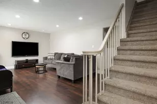 825 Dennis Pl, Linden, NJ 07036 - Photo 9