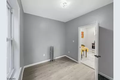 39 Brookdale Ave, Newark, NJ 07106 - Photo 21