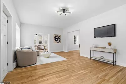 33 Robertson Rd, West Orange Township, NJ 07052 - Photo 7