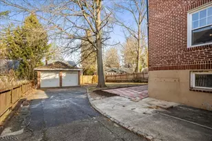 33 Robertson Rd, West Orange Township, NJ 07052 - Photo 37