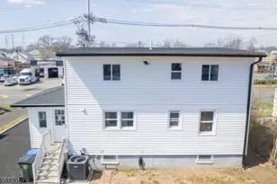 978 Rahway Ave, Woodbridge Township, NJ 07001 - Photo 3