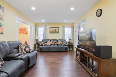 29 Van Ness Ter, Maplewood, NJ 07040 - Photo 3