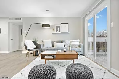 1000 Pheasant Hollow Dr, Plainsboro Township, NJ 08536 - Photo 3