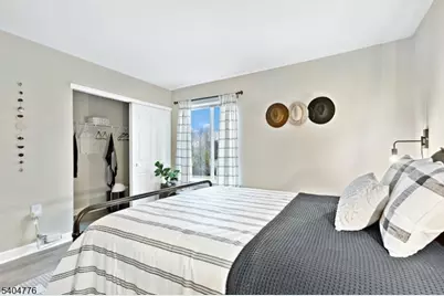 1000 Pheasant Hollow Dr, Plainsboro Township, NJ 08536 - Photo 9