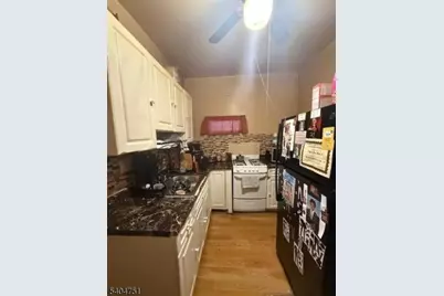 286 N 6th St, Prospect Park, NJ 07508 - Photo 5