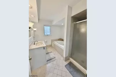 13 Mission Hills Rd, Clinton Township, NJ 08801 - Photo 9