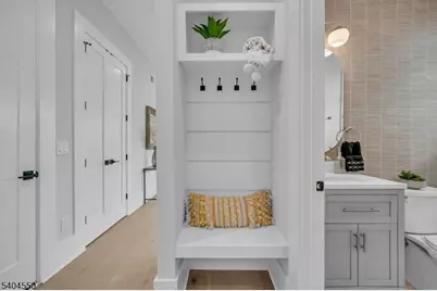 7 Canterbury Ln, Millburn, NJ 07078 - Photo 19