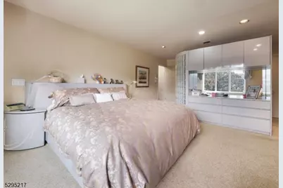 5 Bourbon St, Wayne, NJ 07470 - Photo 25