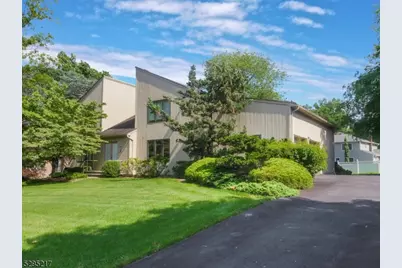 5 Bourbon St, Wayne, NJ 07470 - Photo 3