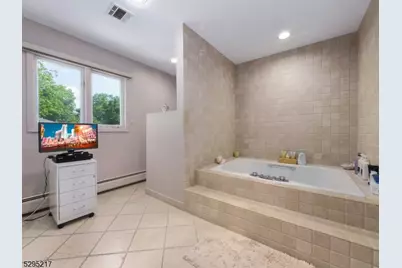 5 Bourbon St, Wayne, NJ 07470 - Photo 29