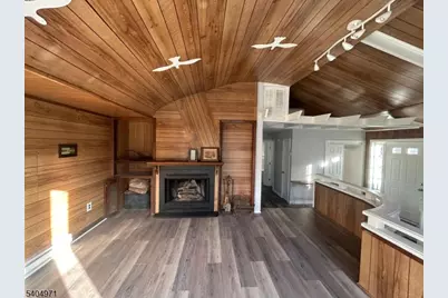 38 W River Styx Rd, Hopatcong, NJ 07843 - Photo 9