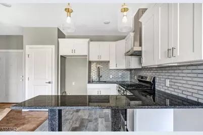 318 Dixon Ave #201, Paterson, NJ 07501 - Photo 17