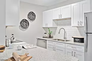 2821 Pheasant Hollow Dr, Plainsboro Township, NJ 08536 - Photo 3