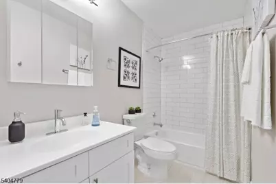 1000 Pheasant Hollow Dr, Plainsboro Township, NJ 08536 - Photo 11