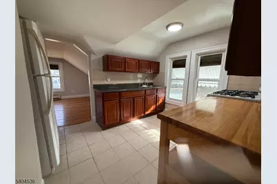 232 Claremont Ave #3, Verona Twp., NJ 07044 - Photo 9