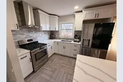 1065 Liberty Ave, Union Township, NJ 07083 - Photo 23