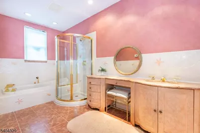 112 Heller Way, Montclair Twp., NJ 07043 - Photo 23