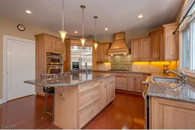 53 Princeton Ave, Woodbridge Township, NJ 07067 - Photo 9