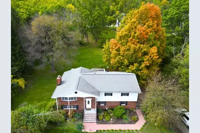 39 Edsall Dr, Vernon, NJ 07461 - Photo 1