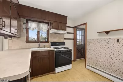 23 Cranbrook Ave, Hillsborough Township, NJ 08844 - Photo 13