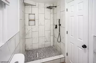 11 Ellington St, East Orange, NJ 07017 - Photo 15