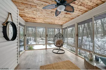 359 Hillview Ter, Franklin Lakes, NJ 07417 - Photo 17