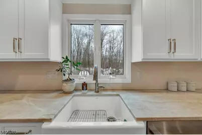 359 Hillview Ter, Franklin Lakes, NJ 07417 - Photo 13