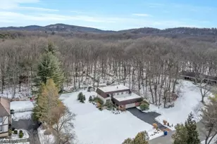 359 Hillview Terrace, Franklin Lakes, NJ 07417 - Photo 3