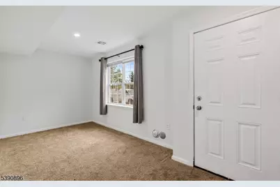 8 Alfred Ave, Franklin Township, NJ 08873 - Photo 25