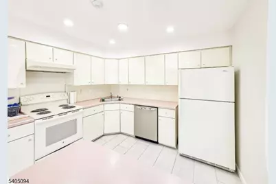 167E Concordia Cir, Monroe Township, NJ 08831 - Photo 9