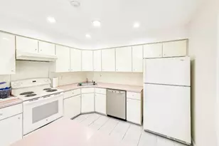 167E Concordia Cir, Monroe Township, NJ 08831 - Photo 9