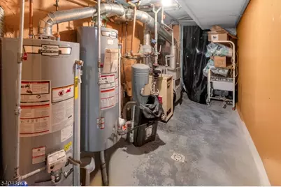 125 Berkshire Pl, Irvington, NJ 07111 - Photo 17