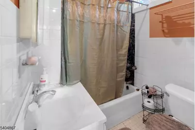 125 Berkshire Pl, Irvington, NJ 07111 - Photo 7