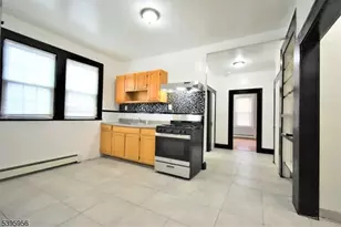 352 Wainwright St, Newark, NJ 07112 - Photo 5