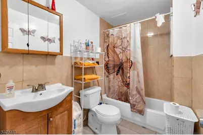 25 Oak St #25, Paterson, NJ 07501 - Photo 7