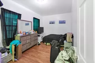 25 Oak St, Paterson, NJ 07501 - Photo 9